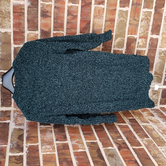 Over-the-hips Sweater - Picture 2 of 4